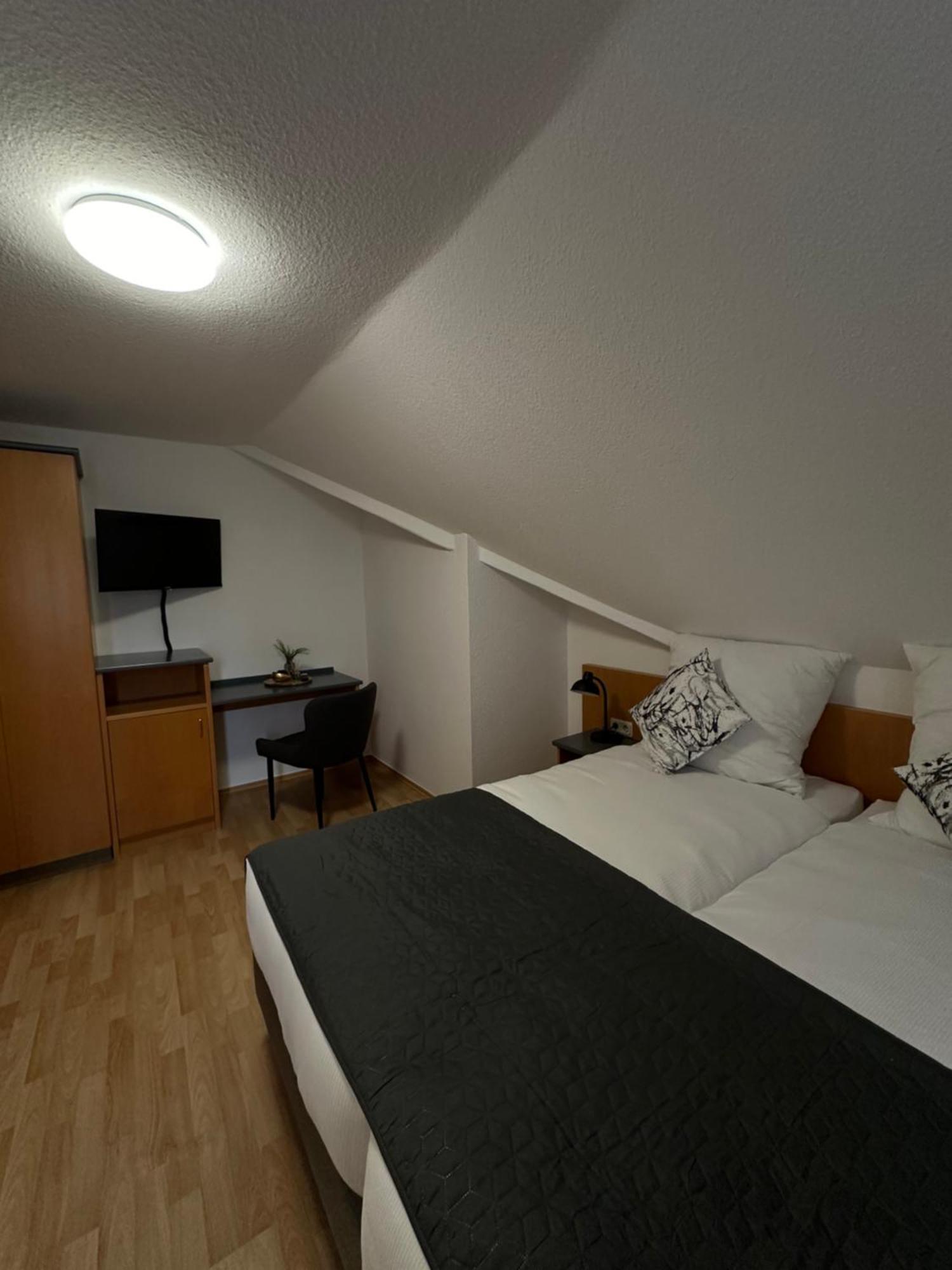 Hotel Restaurant Haus Odendahl Кёльн Экстерьер фото